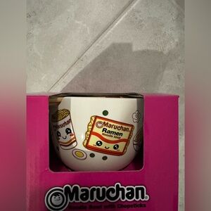 Maruchan Ramen Noodle Bowl with chop sticks